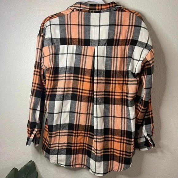 ☀️Shein Plaid Button Up - Picture 2 of 5